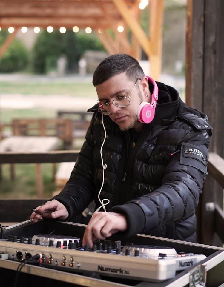Tri, 31 ans, LaFerté-Gaucher