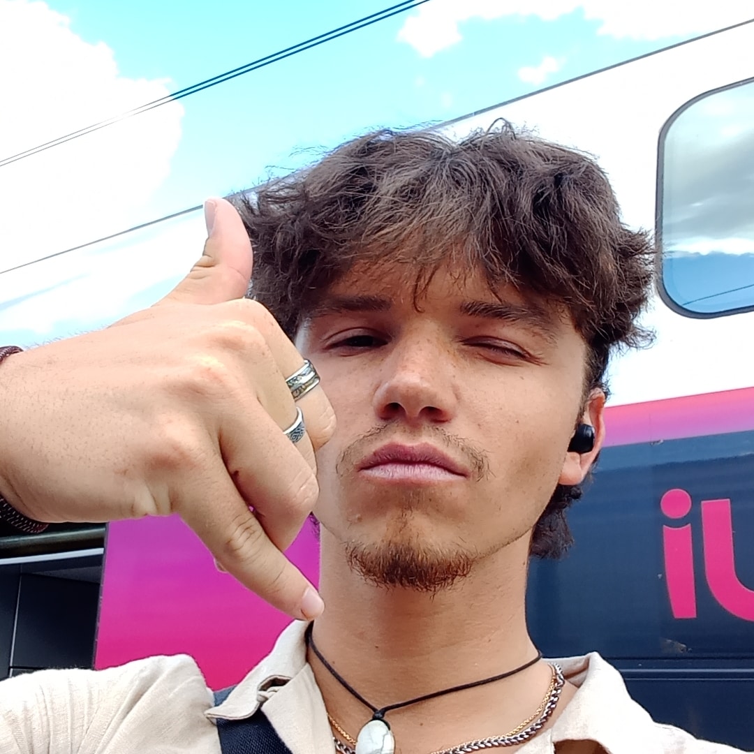 Djilali, 23 ans, Leudon-en-Brie